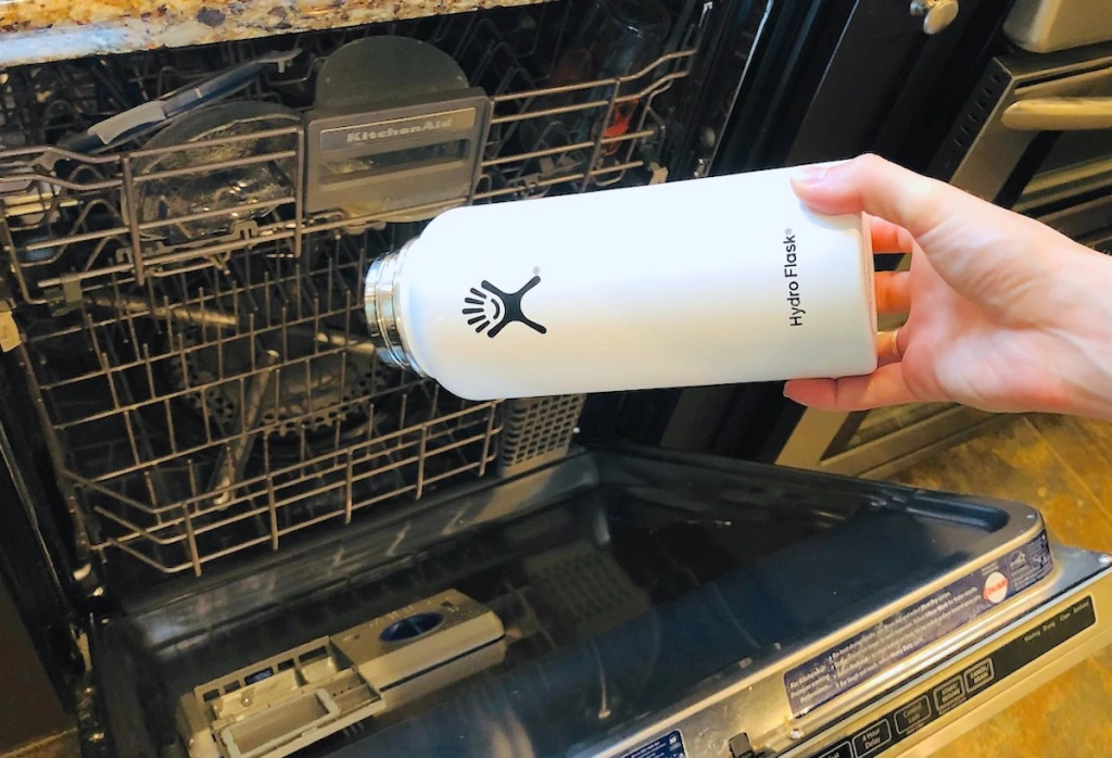 Dishwasher to clean water bottle