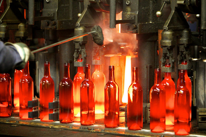 How Are Glass Bottles Made?